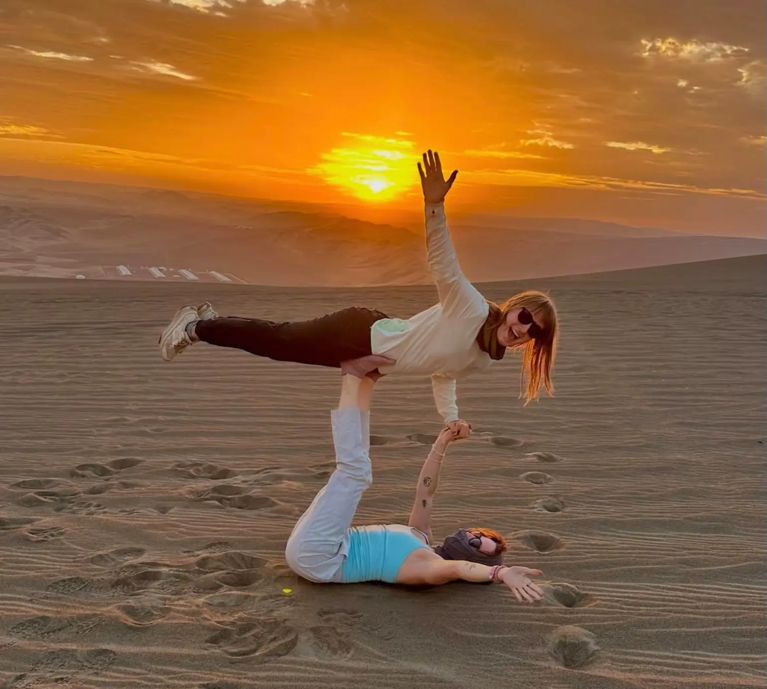Tour Paracas Huacachina desde Lima Atardecer Sunset